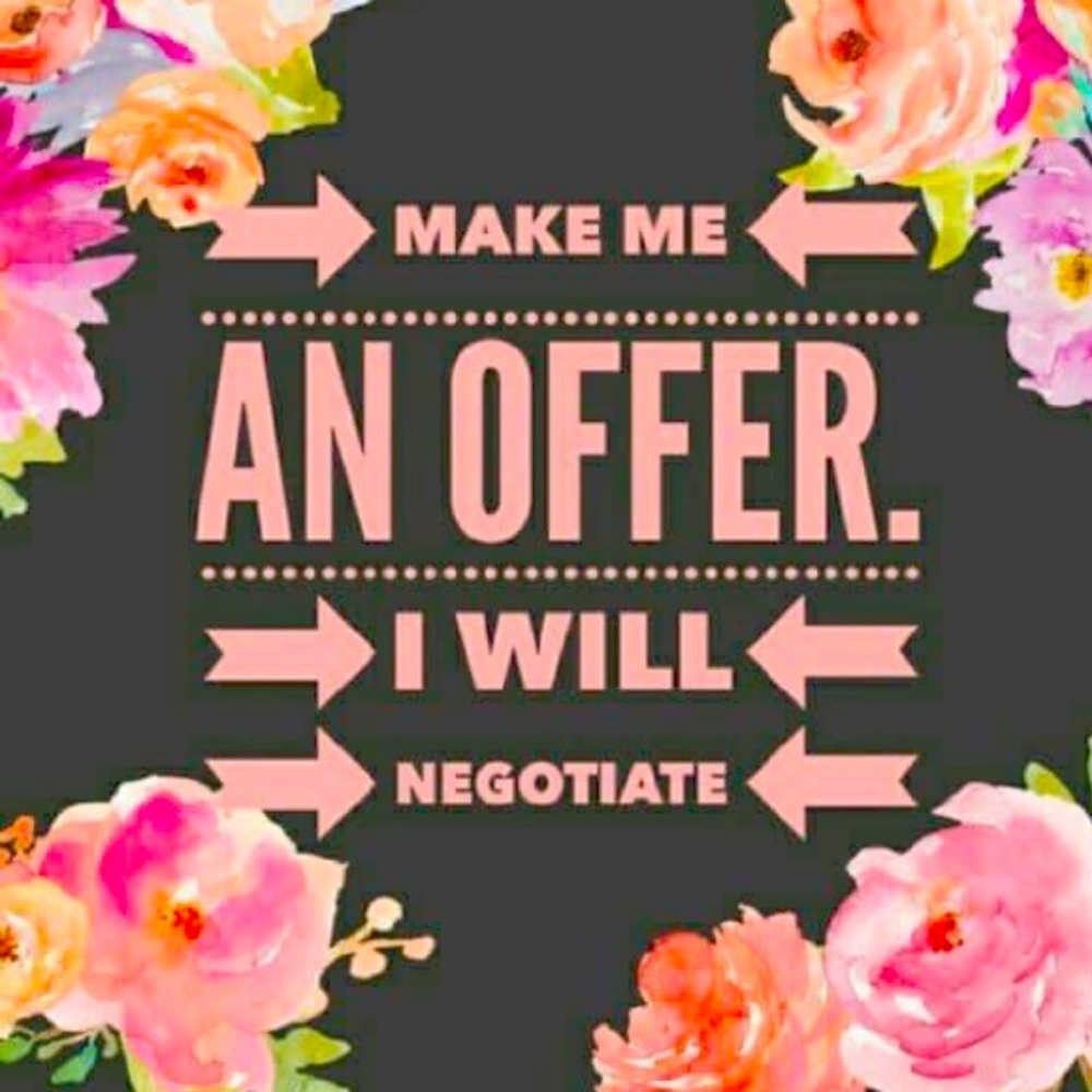 🎉 REASONABLE OFFERS ACCEPTED 🎉